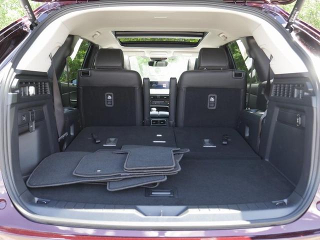 Photo of 2024 Artisan Red Metallic Mazda CX-90 PHEV