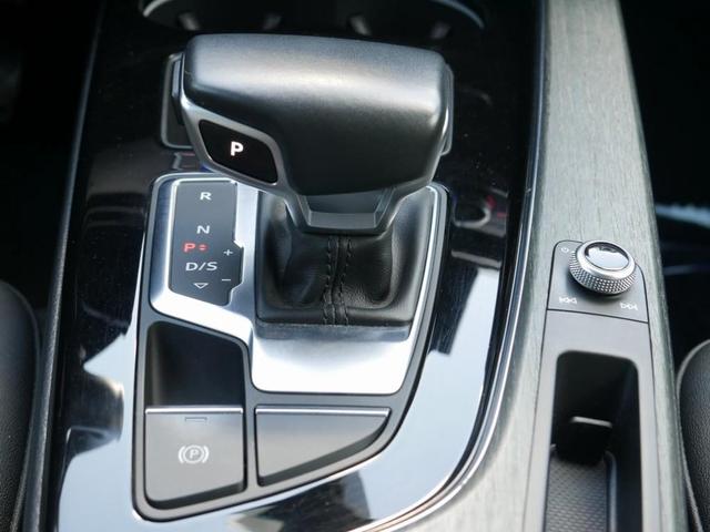 Photo of 2021 Manhattan Gray Metallic Audi A4 allroad
