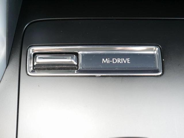 Photo of 2024 Rhodium White Metallic Mazda CX-90