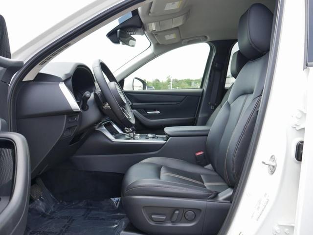 Photo of 2024 Rhodium White Metallic Mazda CX-90