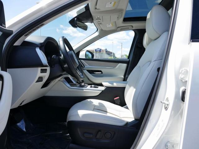 Photo of 2024 Rhodium White Metallic Mazda CX-90 PHEV