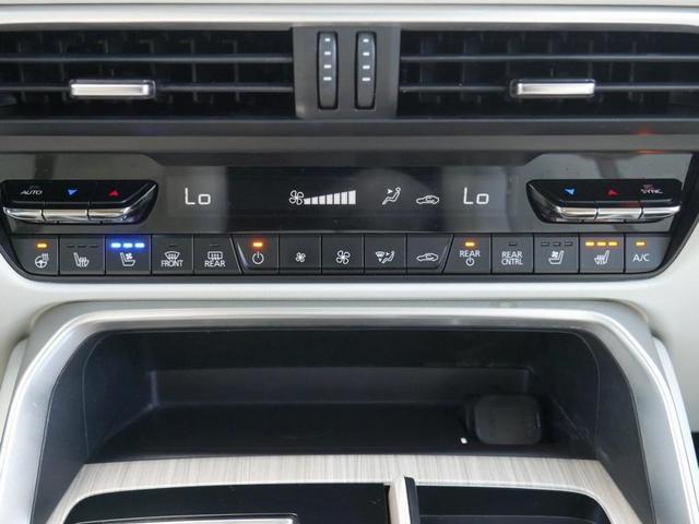 Photo of 2024 Rhodium White Metallic Mazda CX-90 PHEV