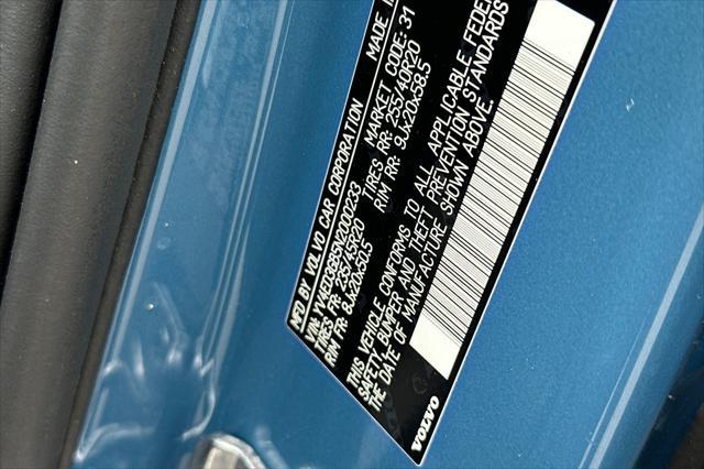Photo of 2022 Fjord Blue Metallic Volvo C40 Recharge Pure Electric
