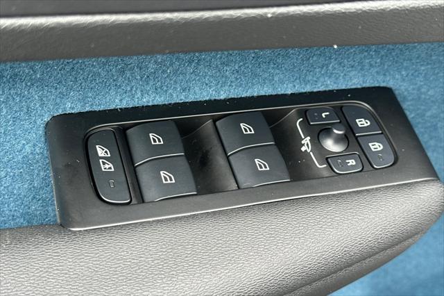 Photo of 2022 Fjord Blue Metallic Volvo C40 Recharge Pure Electric