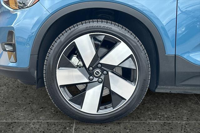 Photo of 2022 Fjord Blue Metallic Volvo C40 Recharge Pure Electric
