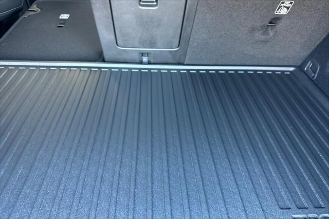 Photo of 2025 Grey Volvo XC60 Plug-In Hybrid
