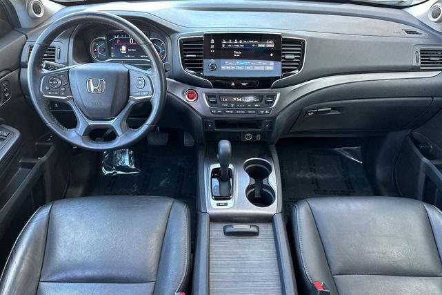 Photo of 2019 White Diamond Pearl Honda Pilot