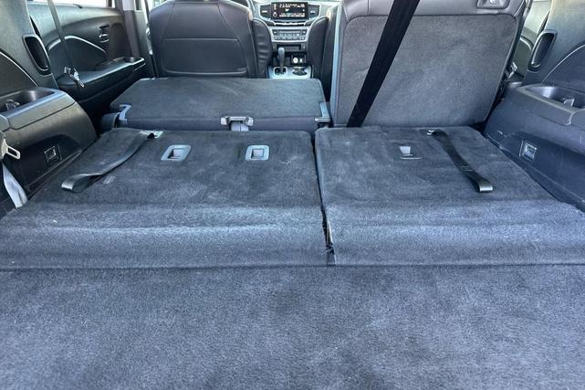Photo of 2019 White Diamond Pearl Honda Pilot