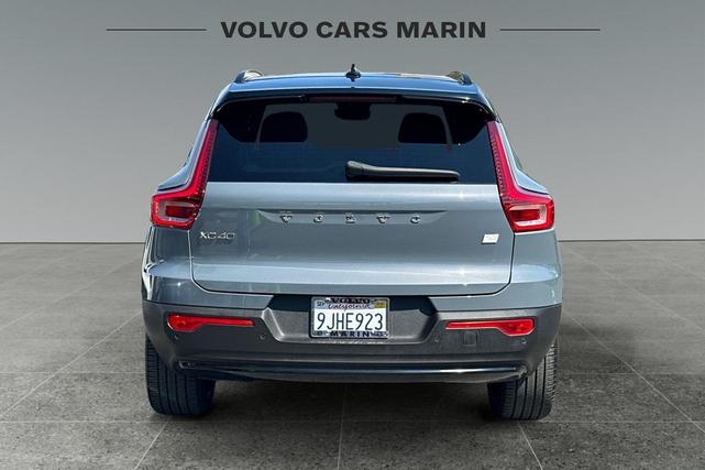 Photo of 2023 Grey Volvo XC40 Recharge Pure Electric