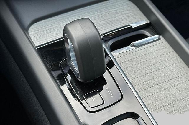 Photo of 2025 Onyx Black Volvo XC60