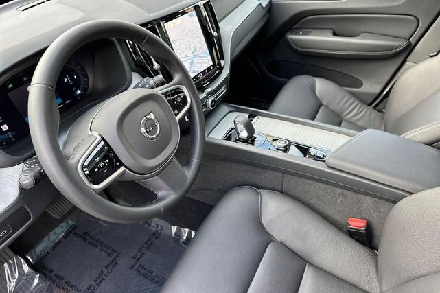 Photo of 2025 Onyx Black Volvo XC60