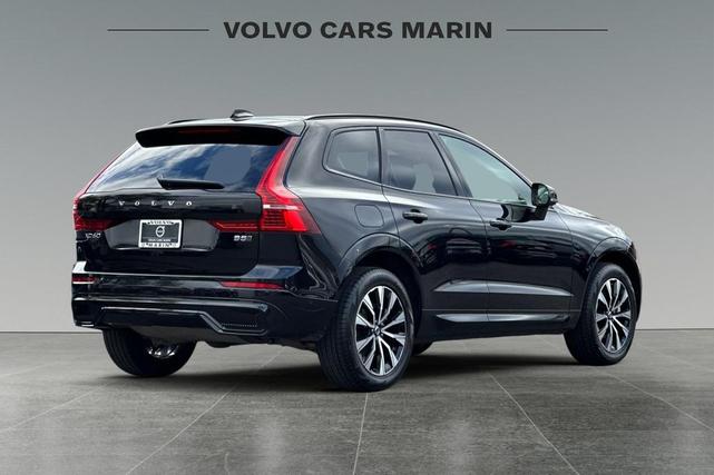 Photo of 2025 Onyx Black Volvo XC60