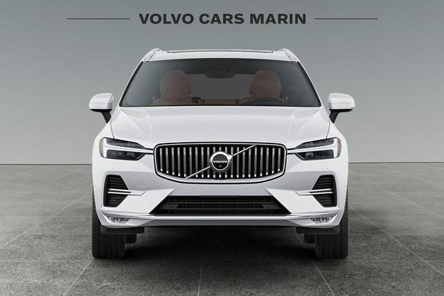 Photo of 2022 Crystal White Volvo XC60