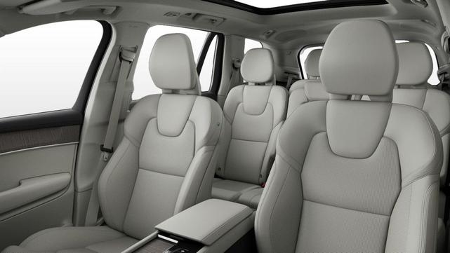 Photo of 2026 Vapour Grey Metallic Volvo XC90