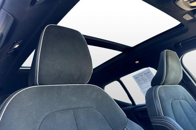 Photo of 2023 Crystal White Metallic Volvo XC40 Recharge Pure Electric