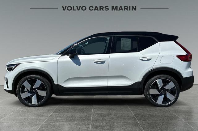 Photo of 2023 Crystal White Metallic Volvo XC40 Recharge Pure Electric