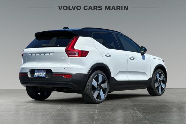Photo of 2023 Crystal White Metallic Volvo XC40 Recharge Pure Electric