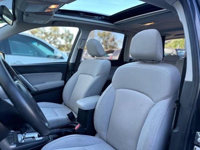 Photo of 2014 Dark Gray Metallic Subaru Forester