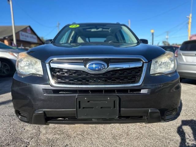 Photo of 2014 Dark Gray Metallic Subaru Forester
