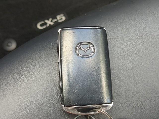 Photo of 2021 Snowflake White Pearl Mazda CX-5
