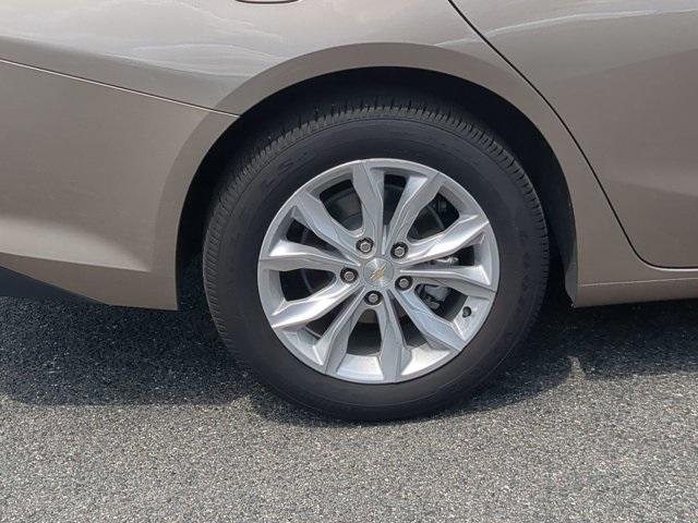 Photo of 2024 Mineral Gray Metallic Chevrolet Malibu