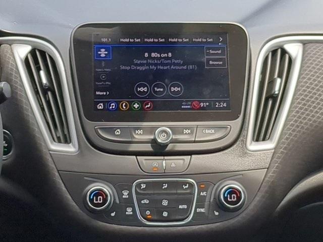Photo of 2024 Mineral Gray Metallic Chevrolet Malibu
