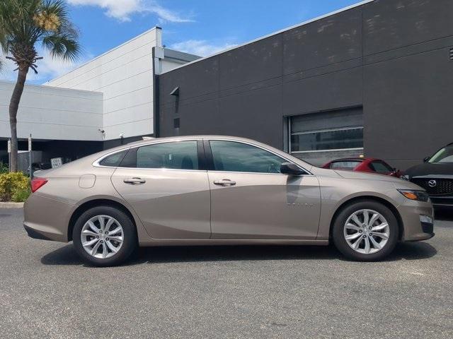 Photo of 2024 Mineral Gray Metallic Chevrolet Malibu