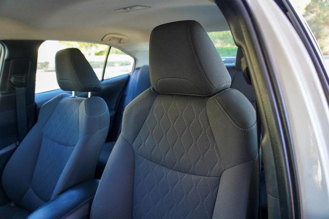 Photo of 2021 Classic Silver Metallic Toyota Corolla