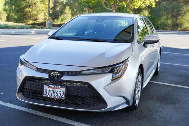 Photo of 2021 Classic Silver Metallic Toyota Corolla