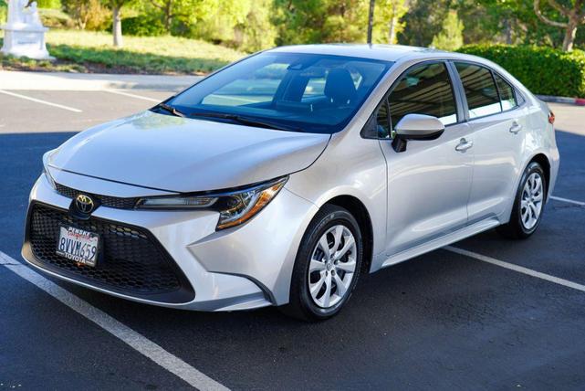 Photo of 2021 Classic Silver Metallic Toyota Corolla