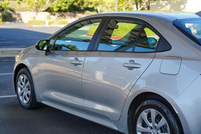 Photo of 2021 Classic Silver Metallic Toyota Corolla