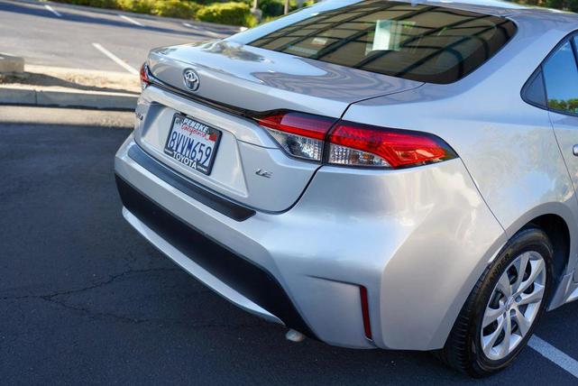 Photo of 2021 Classic Silver Metallic Toyota Corolla