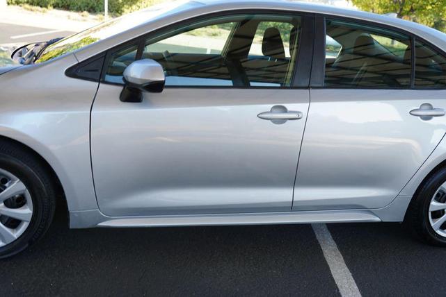 Photo of 2021 Classic Silver Metallic Toyota Corolla