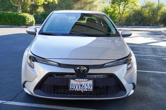 Photo of 2021 Classic Silver Metallic Toyota Corolla