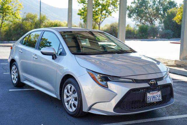 Photo of 2021 Classic Silver Metallic Toyota Corolla