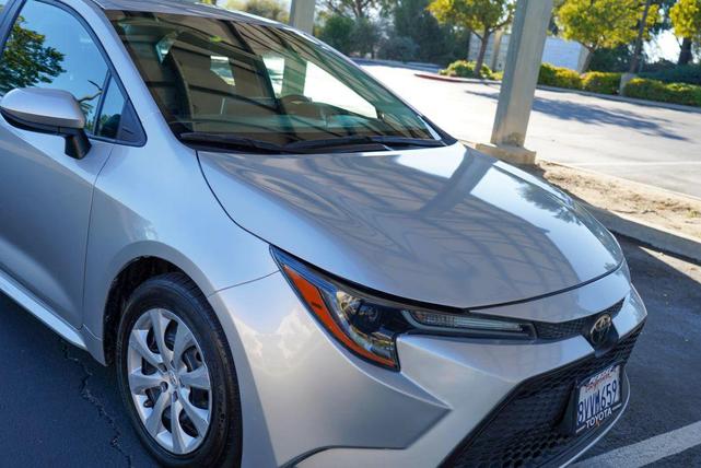 Photo of 2021 Classic Silver Metallic Toyota Corolla