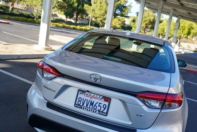 Photo of 2021 Classic Silver Metallic Toyota Corolla