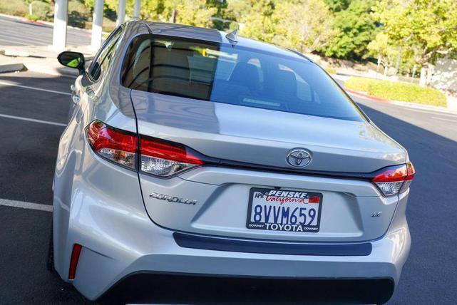 Photo of 2021 Classic Silver Metallic Toyota Corolla