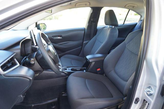 Photo of 2021 Classic Silver Metallic Toyota Corolla