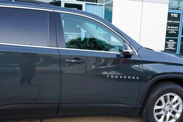 Photo of 2019 Gray Chevrolet Traverse