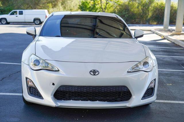 Photo of 2013 Whiteout Scion FR-S