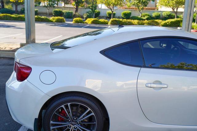 Photo of 2013 Whiteout Scion FR-S