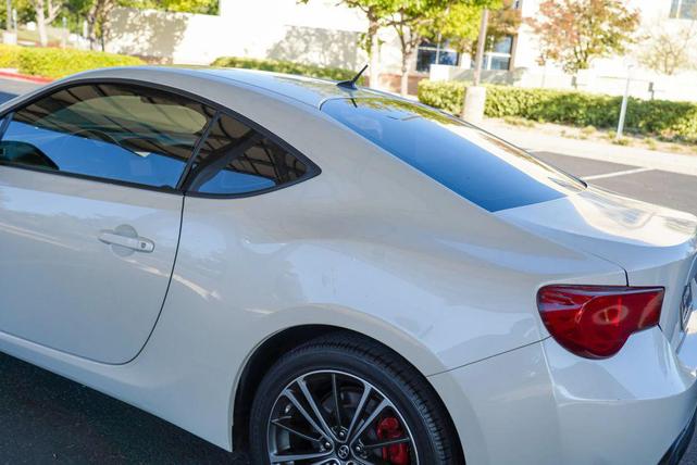 Photo of 2013 Whiteout Scion FR-S