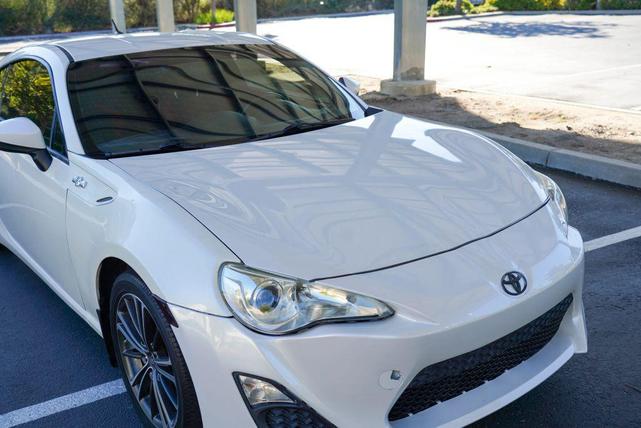 Photo of 2013 Whiteout Scion FR-S