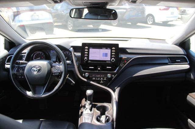 Photo of 2022 White Toyota Camry