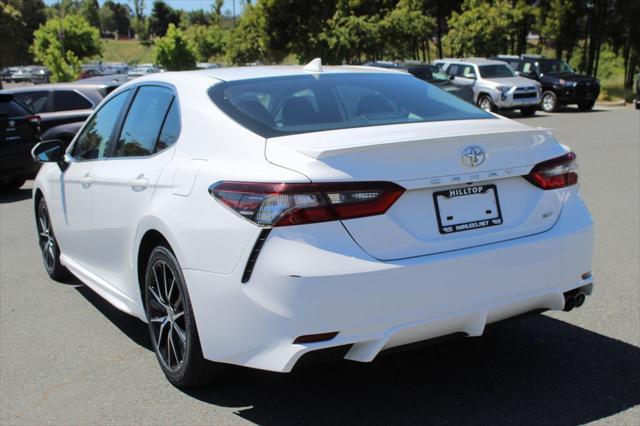 Photo of 2022 White Toyota Camry