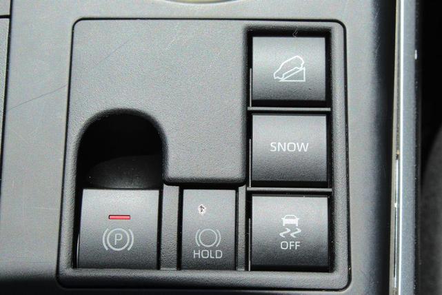 Photo of 2024 Midnight Black Metallic Toyota Highlander