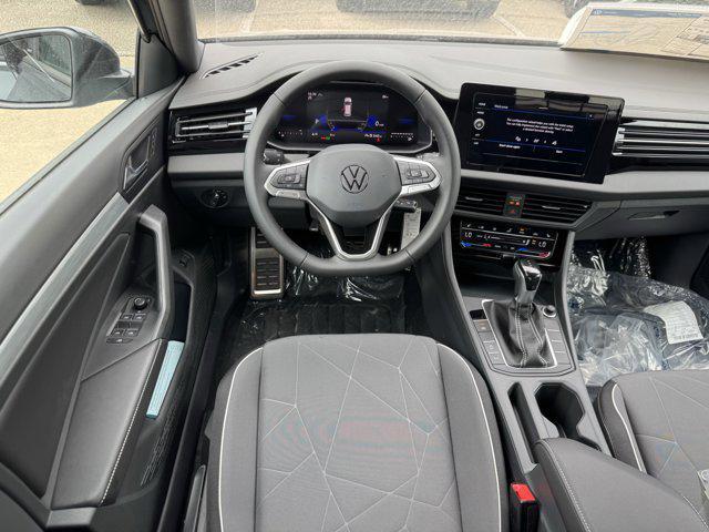 Photo of 2025 PLATINUM GRAY MET Volkswagen Jetta