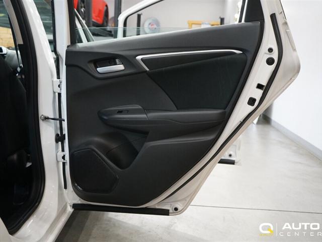 Photo of 2019 Platinum White Pearl Honda Fit