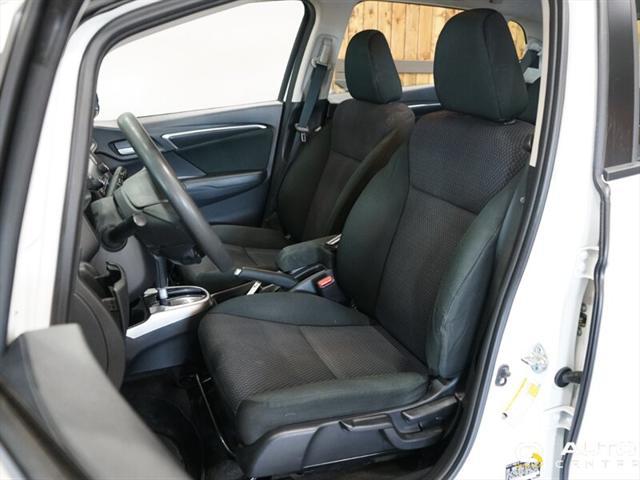 Photo of 2019 Platinum White Pearl Honda Fit